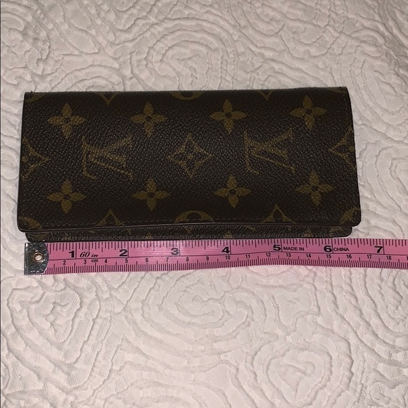 Extra pics Louis Vuitton Eyeglass pouch - Picture 1 of 5